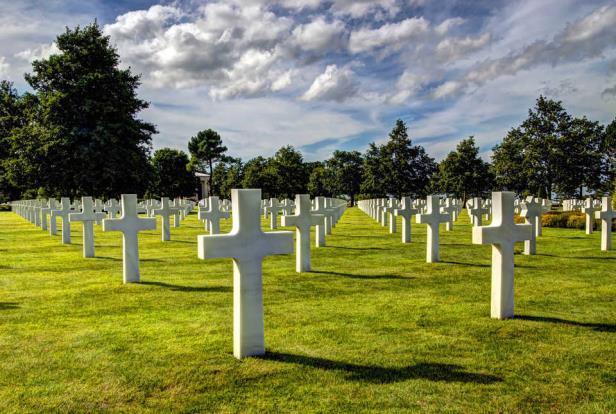 Vi fortsätter vår resa mot Arromanches, och resten av dagen är vikt för invasionen av Normandie och landstigningsstränderna.