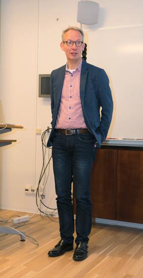 Ha ett 360-gradersperspektiv, tänk nätverk och kroka arm Per Holmström, koordinator för regionalt utvecklingsansvariga inom nätverket Samordningsförbund i Östra Mellanssverige (ÖMS) Per Holmström