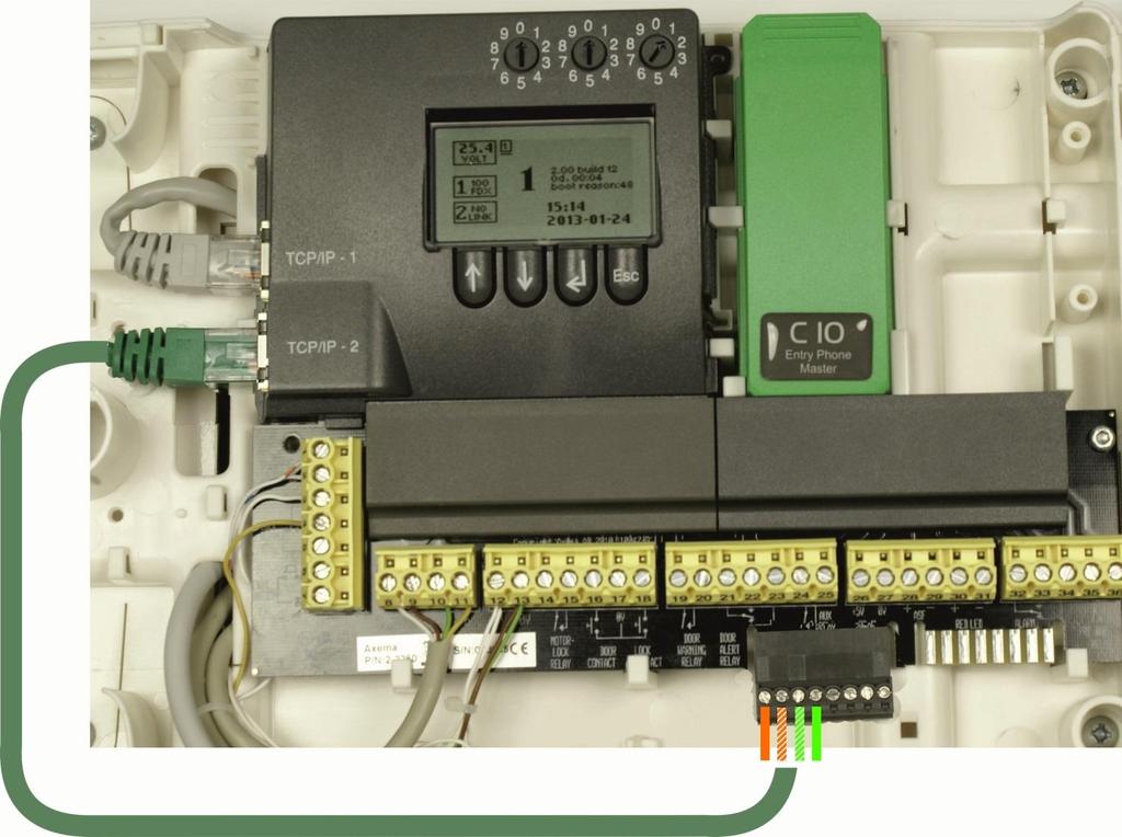 Installation av modul C10 modulen levereras med en kabel vars plint kopplas in under modulen och till TCP/IP 2. Efter monteringen av moduler skall dessa installeras i mjukvaran.