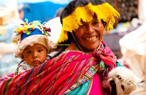 Tur till Inka folkets heliga dal (Inca s Sacred Valley). 2 dagars tur till Machu Picchu. Stadsrundtur i Quito. 5 dagars Superior Class kryssning runt Galapagos öarna.