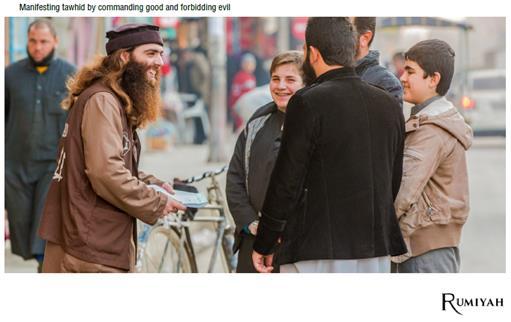 Bild 8.15. Polis som pratar med kalifatets medborgare. 8.5.4 Kulturkorrigering Den sista typen bilder som kommer att benämnas inom ramen för denna studie är en kategori som vi benämner som kulturkorrigering.