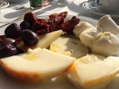 Gourmetrestaurangen Corte dei Civalieri serverar varje kväll klassiska rätter från närområdet, bestående av
