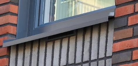 Totalt frånluftflöde uppgår till 50 l/s. Tilluft tas in via sex uteluftsdon typ Epevent från Epecon.