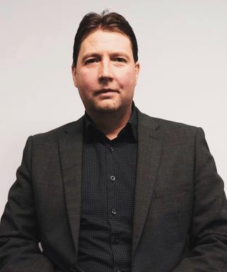 JAN KARLANDER, F. 1969, STYRELSELEDAMOT Jan har varit verksam i familjeföretaget Agda Lön som såldes till Visma år 2012.