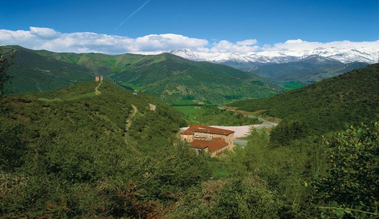 INTERNATIONELL VANDRING I SPANIEN 2018 PICOS DE EUROPA - Från 26 juli till 3 augusti 2018 Den internationella vandringen 2018: Picos de Europa Vandringen börjar i Comillas (Kantabrien) den 26 juli