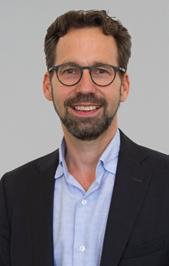 Allt fler inser hur avgörande det är att just ledarskapet fungerar, oavsett om det handlar om att realisera affärsplaner, attrahera rätt medarbetare eller att klara genomföra förändringar på ett