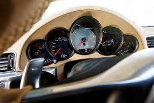 36 Meter slalom Den stora regleringsförmågan hos PASM-systemet i nya Carrera S gör att man kan köra lika fort 139 km/h med antisladdsystemet aktiverat som utan elektronisk hjälp.