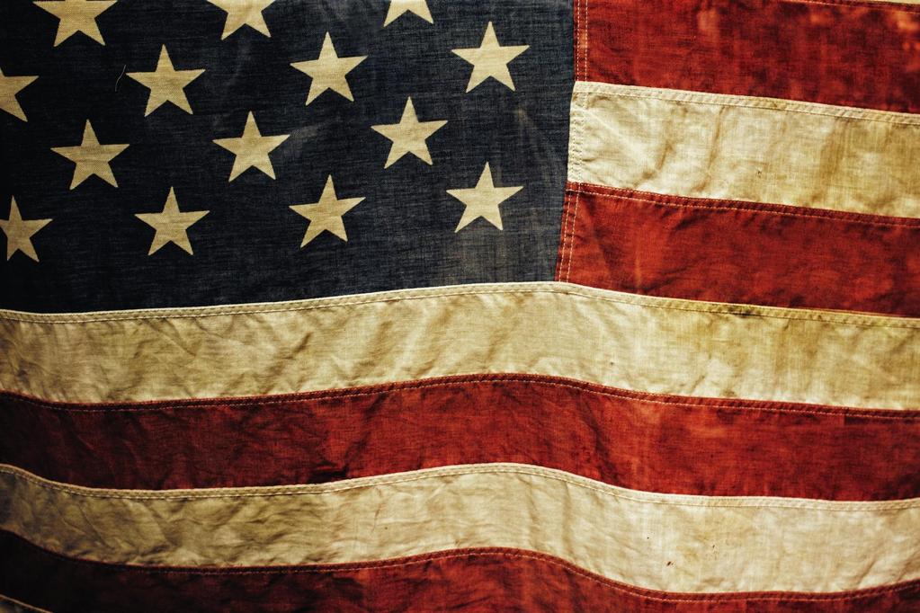 2 /17 EN INTRODUKTION TILL MÖJLIGHETERNA I USA Vi jobbar med högre utbildning och idrott! Frågan är hur man ska kombinera dem båda?! Svaret är: Collegeidrott i USA!
