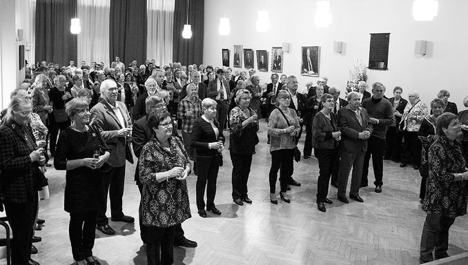 Otvungen fest vid Annegatan Arbetets Vänner 125 år Länge hade AViterna hört om den stora medlemsfesten och nu hade dagen kommit.