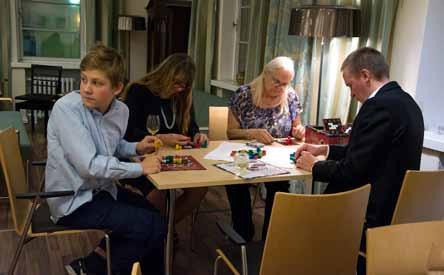 den gruppen tycks ha torkat in. Roligt var det att se Viola och Birgitta för de var energiska på 80-talet med barndansen.
