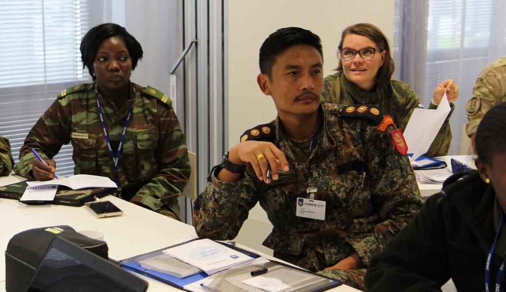 KVINNOR, FRED OCH SÄKERHET UN Military Experts on Mission -kursen (UNMEM) i Niinisalo, Finland i augusti 2017 hade 47 deltagare från 21 länder och för första gången var över hälften av deltagarna