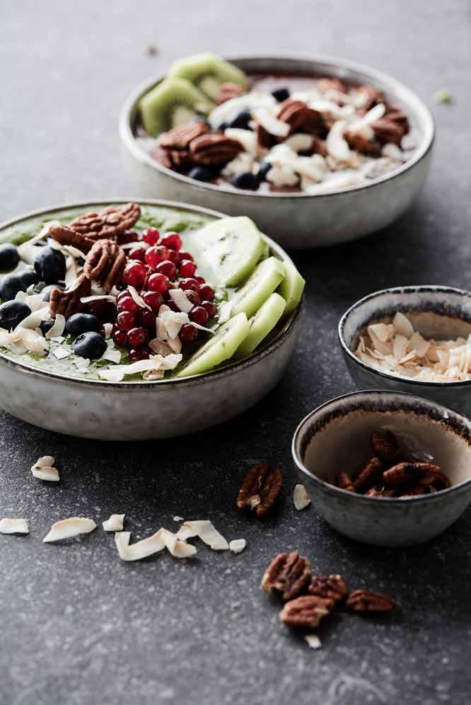 NOMIMONO TALLRIKSSET Set om två stengodstallrikar i rak design. Naturligtvis diskmaskinssäkra. Artnr.