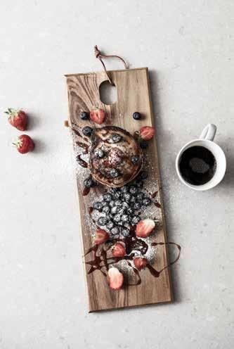 KOMORO SKÄRBRÄDA En skär- och serveringsbräda i odlad teak. Perfekt som brödbricka eller till frukosten. Artnr.