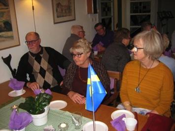 5 Uppmärksamma lyssnare, paret Alf och Anne-Marie Hansson och Kerstin Fredricsson (Samtliga foton: Olof Rosenqvist) På årsplaneringen för 2017 står närmast ett medlemsmöte den 20 april och två