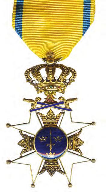 Kommendör, före 1952 av andra klassen, KSO (KSO2kl). Stort emaljerat ordenstecken av guld i halsband (f - sid 39). 1873/1889/1952-1974 a Commander, before 1952 second class, KSO (KSO2kl).