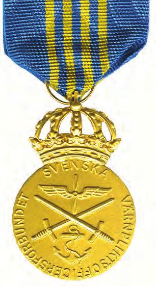 Svenska Värnpliktsofficersförbundets kungliga förtjänstmedalj i guld (a, frånsidan), SVOFGFM. 8:e storleken.