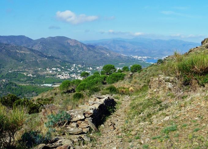 Medel vandring - 16 km Terrasserade olivodlingar på väg till Cabo Creus Cadaqués Dag 5 Cadaqués alternativ vandring till Cabo Creus Idag har du en hel dag till att utforska den fantastiska lilla
