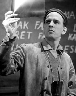 mars, kl. 19.00 Entré: 50 kr medlemmar, 75 kr övriga Temat fö r dagen a r Ingmar Bergman.