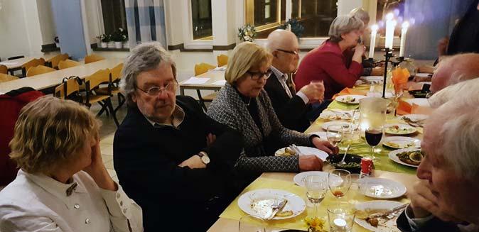 Ordföranden har ordet Du håller nu det första numret av Medlemsbladet tryckt i färg.