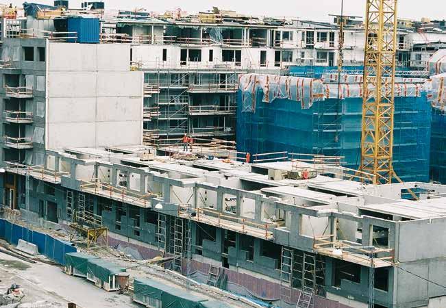 Åldringsbeständighet Det finns inget generellt svar om en industrihjälms livslängd. Det finns ingen uppgift i standarden om när en hjälm skall bytas.