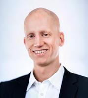 Tidigare Managing Partner KTH Chalmers Capital, vice vd och styrelseledamot Streamserve Inc samt