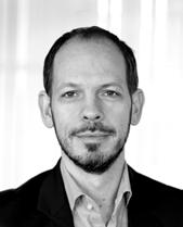 CFO i Hexaformer, senior corporate finance associate i ABG Sundal Collier samt revisor på Arthur Andersen.