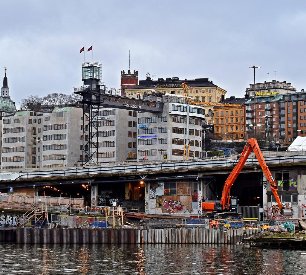 SLUSSENPROJEKTET SCHAKTÖVERVAKNING PM 10 Schaktövervakning vid Karl Johans Torg, Slussen, Stockholms stad