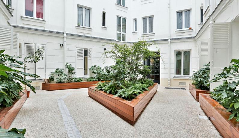 175 rue Championnet, Paris Akelius rapporterar nu i euro Det är ett naturligt steg i takt med att vi växer utanför Sverige.