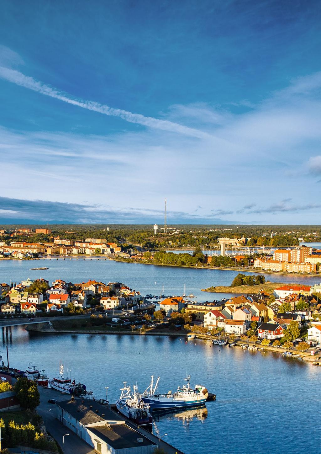 SVENSK A BOSTADSFONDEN 14 ÄGER OCH FÖRVALTAR SVENSKA BOSTADSHYRESFASTIGHETER Målsättning 6-9 % årlig totalavkastning Målsättning 2-3