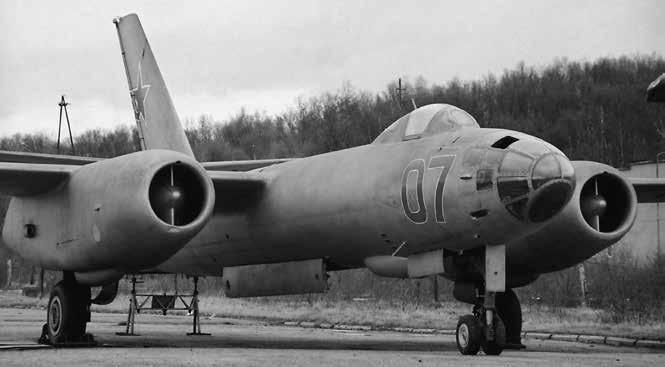 Iljusjin Il-28 var ett taktiskt bombplan som också fann tjänst i flera Warszawapaktsländer. Il-28 flög även i Finlands flygvapen som målbogserings- och spaningsflygplan.