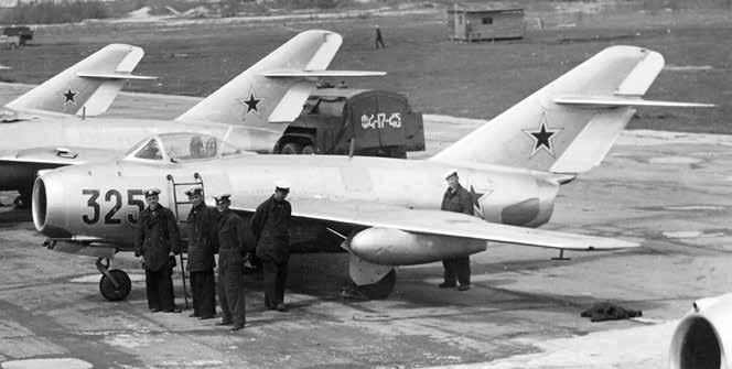 Jaktflygplanet MiG-15, bara i Sovjetunionen tillverkat i över 13 000 exemplar och under lång tid stommen i landets luftförsvar.
