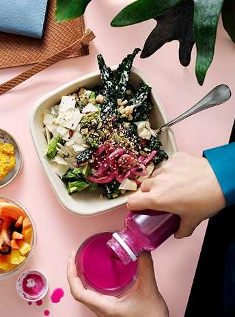 Monki. COS i Toronto. H&M i Tbilisi, Georgien. It s Pleat. restaurangen Flax & Kale i Barcelona är exempel på initiativ som lanserades under 2017.