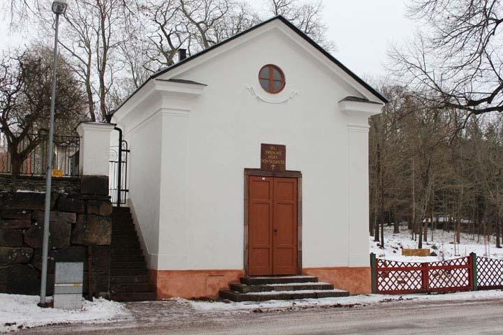 Figur 9. Orangeriet sett från nordväst. Entréporten och dörrkarmen är renoverade.