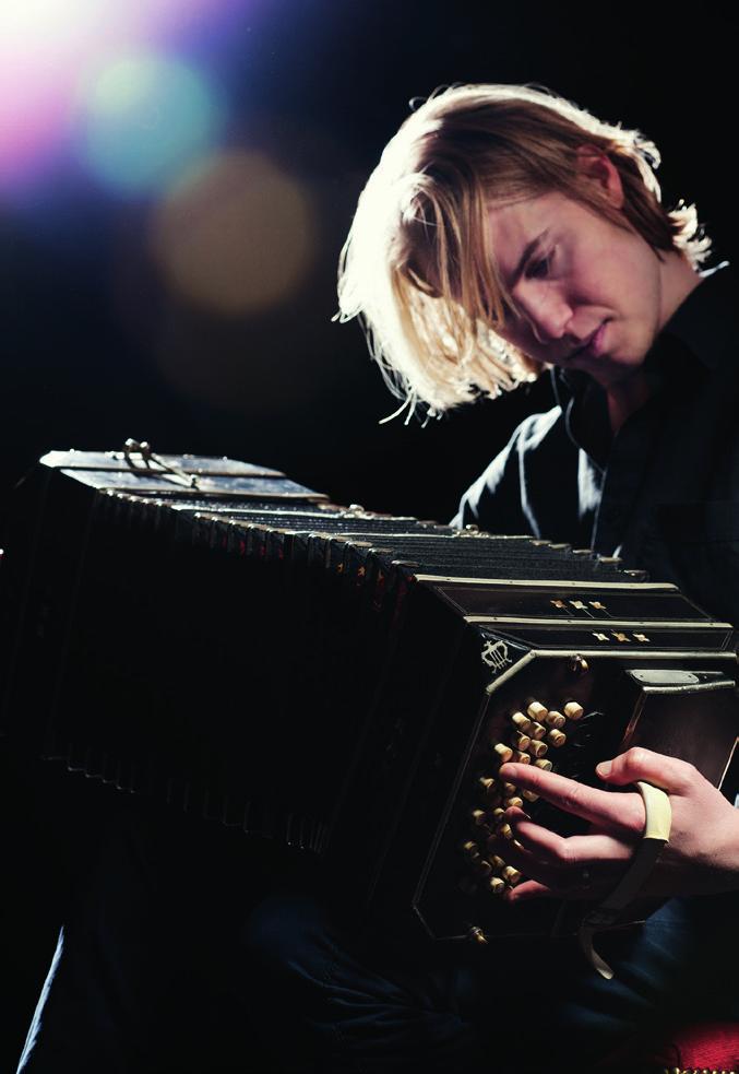 Christian Lindberg har uruppfört över 300 nyskrivna verk för trombon och har spelat in över 70 soloskivor.