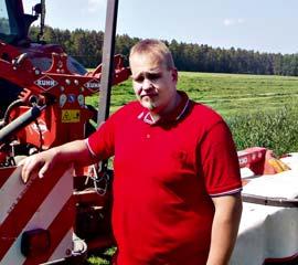 Vi märkte ganska snart att FC 3560 kräver ungefär 25 hk mindre än våra andra maskiner. Det gör att vi kan köra den även med en 100-hästars traktor. I tre säsonger har vi nu slagit nästan 1.