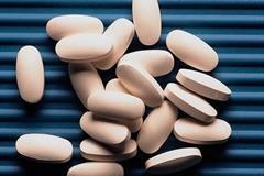 56 Allmänna farmakologiska synpunkter Absorptionen av läkemedel kan vara annorlunda jämfört med vuxna vid enteral tillförsel.