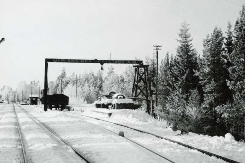 Ytterån Trafikplats med expeditions- eller väntsalsbyggnad, riven 1981 Stoppställe Trafikplats utan expeditions- eller väntsalsbyggnad. Stoppställe 1954-1966. Haga Banvaktsstuga, kvar 2007.