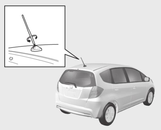 Utvändig skötsel Takantenn MEDDELANDE Fordonet har en takantenn bak. Innan du använder en biltvätt av "drivethrough-typ" (genomkörningstyp) tar du bort antennen genom att skruva loss den för hand.