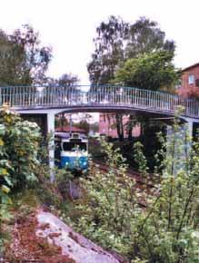 17 Planeringsförutsättningar I anslutning till gång- och cykelstråk byggdes skolor (Mossebergsskolan, Guldhedsskolan och Folkskoleseminariet).