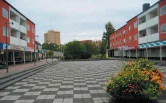 33 Planeringsunderlag 5. Dr Fries torg Långsmalt 50-talstorg i svartvi schackmönster där vinden får fart mellan husen.