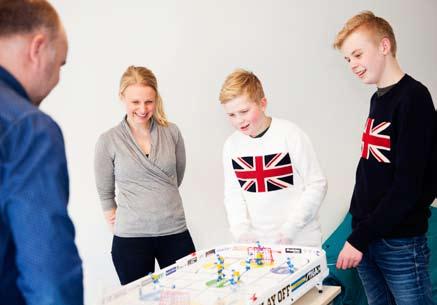 före intervjun besked från skolan att han får utökat stöd och extra hjälp tre dagar i veckan. Har det påverkat familjen? Efter vi hade varit här kände jag att jag kämpar inte själv.