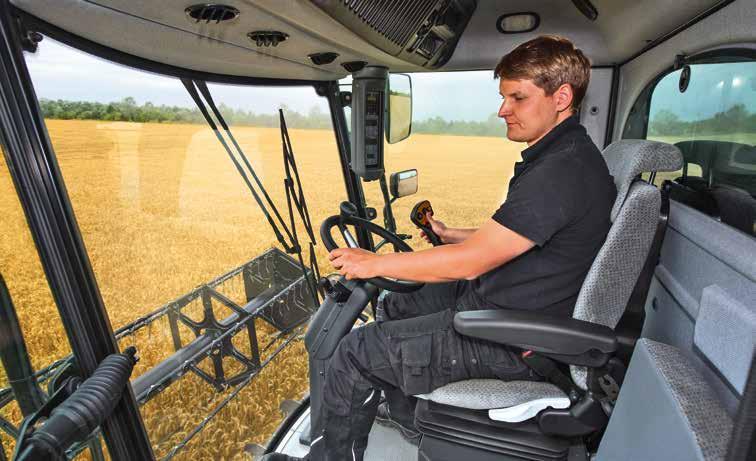 Precis kontroll Med den ergonomiskt utformade multifunktionsspaken får du precis kontroll över det hydrostatiska drivsystemet.