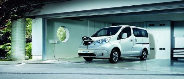 Om du köper din Nissan bil hos en auktoriserad återförsäljare så ingår även automatiskt en fri försäkring de första 2 veckorna plus rabatt på fortsatt försäkring.