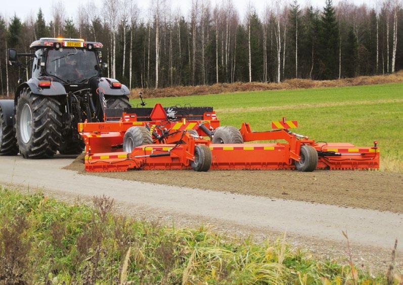 Universalarkmataren bogserade väghyvel för utjämning vägar, jordbruk fält, torv produktion och andra områden.