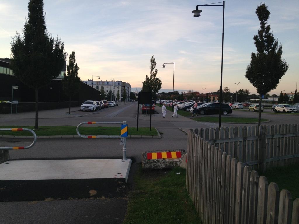 14b. Gymnasiegatan Allmänt konstigt här.