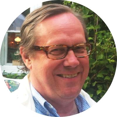 Uppskattar att vistas i naturen och då helst skärgården. Tidigare invald i kyrkofullmäktige för Moderaterna. 17.