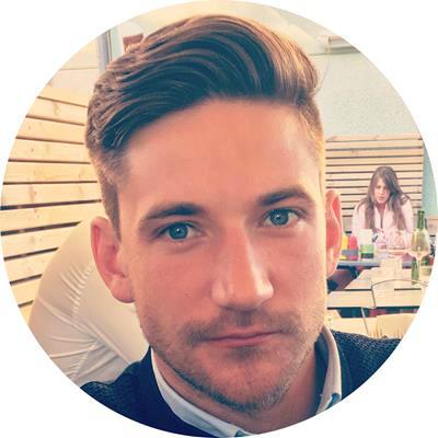 Tävlar i schack och ägnar sig gärna åt jakt. 23. Fredrik Norberg, präst Vadstena Tjänstgör som präst i Svenska kyrkan och har en masterexamen i teologi från Lunds universitet.