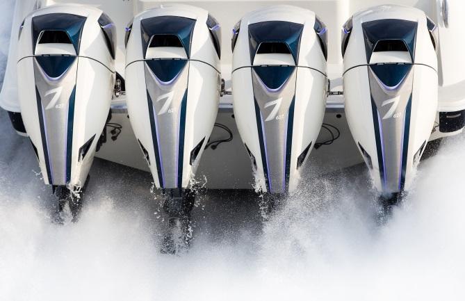 12 VOLVO PENTA Fortsatt försäljningstillväxt med ökad lönsamhet Försäljningstillväxt inom både industrimotorer och båtmotorer Rörelsemarginal på 15,5% (14,5) Volvo Penta förvärvar majoriteten i Seven