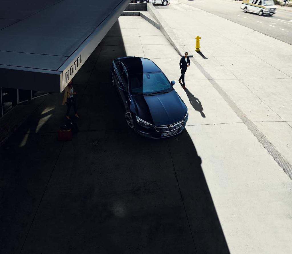 PERSONLIG ONSTAR-ASSISTENT. DIN PERSONLIGA MEDHJÄLPARE. Opel OnStar 1 ger dig en direktkoppling till en personlig assistent dygnet runt alla veckans dagar.