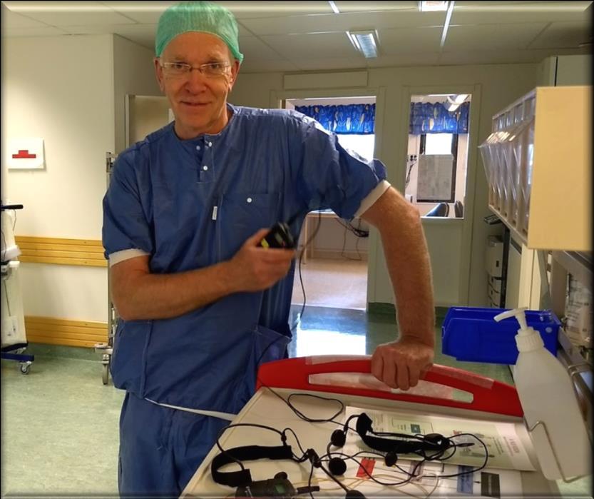 Vid redigeringsdatorn o kameran Lars-Göran